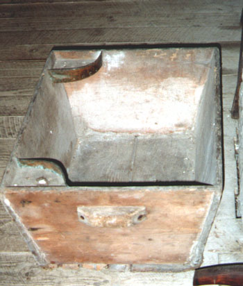 Washtub for scrubbing collars and cuffs